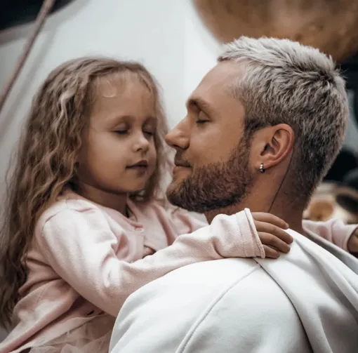 Влад Соколовский с дочерью Мией от Риты Дакоты