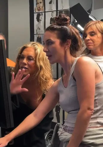 Нажми и смотри