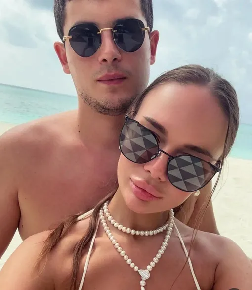 Яна Кошкина вернулась к Анатолию Черкасову после сообщения о разводе Яна Кошкина вернулась к Анатолию Черкасову после сообщения о разводе