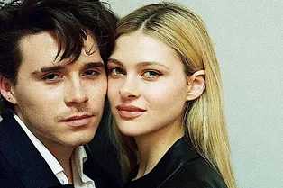 «Амулет от измен»: подарок невесты Бруклина Бекхэма удивил поклонниц «Амулет от измен»: подарок невесты Бруклина Бекхэма удивил поклонниц