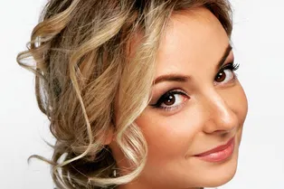 «Муж меня очень удивил»: звезда сериала «Счастливы вместе» снялась в бикини «Муж меня очень удивил»: звезда сериала «Счастливы вместе» снялась в бикини