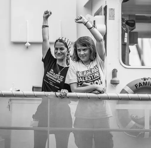 Ясемин Акар и Грета Тунберг Ясемин Акар и Грета Тунберг