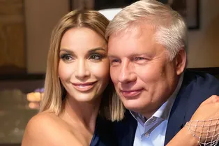 Белое платье, торт и поцелуи: Ольга Орлова показала, как отметила годовщину свадьбы с Валерием Масловым Белое платье, торт и поцелуи: Ольга Орлова показала, как отметила годовщину свадьбы с Валерием Масловым