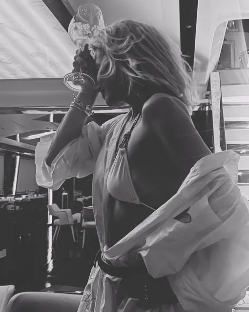 Юлия Высоцкая в бикини Юлия Высоцкая в бикини