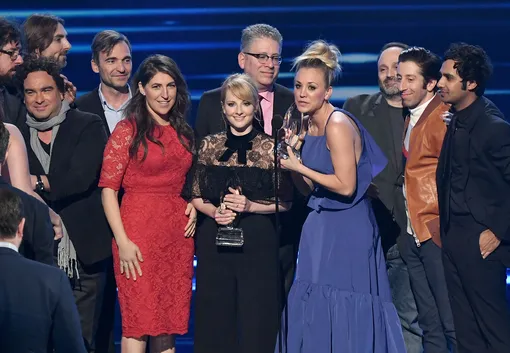 Мелисса Рауш с кастом «Теории большого взрыва»