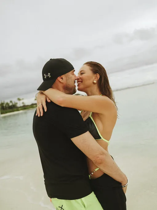 Роман Товстик и Полина Диброва на Мальдивах