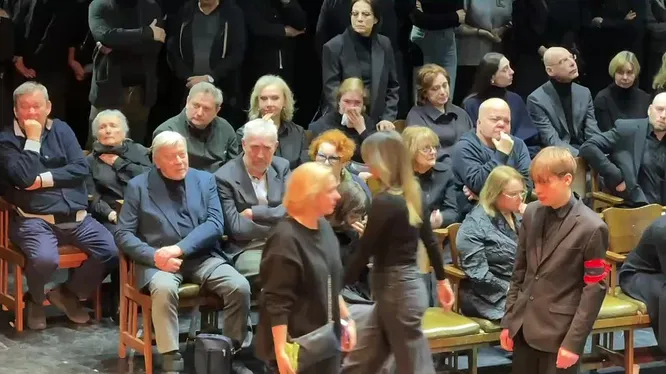 Нажми и смотри