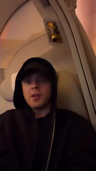 Нажми и смотри