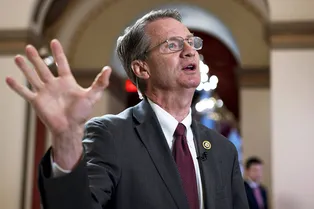 «Могут атаковать под любыми углами»: Тим Берчетт напугал американцев заявлением о грандиозных НЛО с инопланетянами