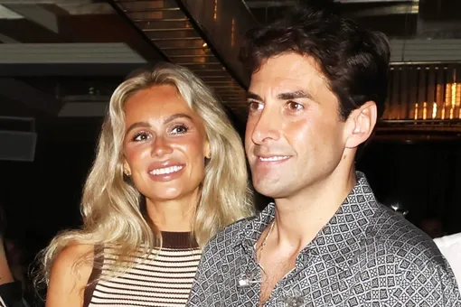 Актер Джеймс Арджент столкнул с лестницы 32-летнюю «Мисс Швеция» Актер Джеймс Арджент столкнул с лестницы 32-летнюю «Мисс Швеция»