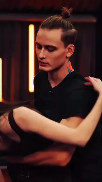 Нажми и смотри