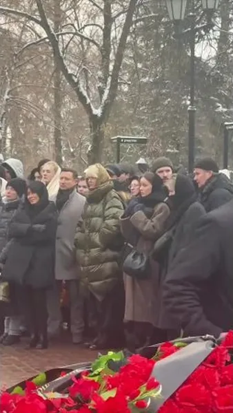 Нажми и смотри