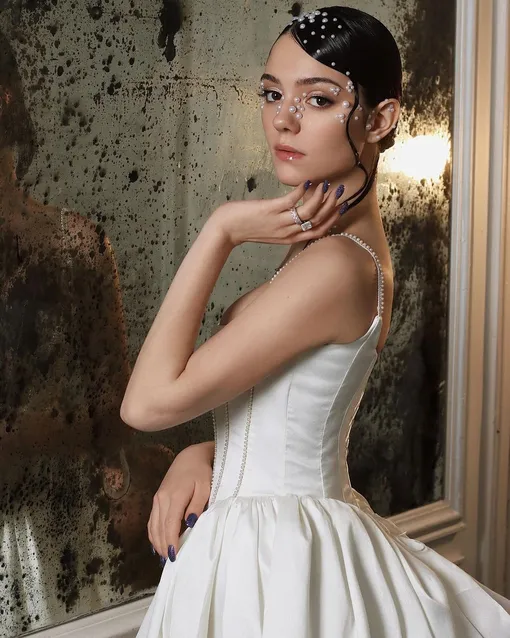 Евгения Медведева примерила образ невесты Евгения Медведева примерила образ невесты