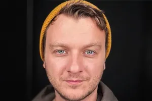 «Уехал и больше не вернулся»: актер «Папиных дочек» Филипп Бледный рассказал, как начал жить отдельно от родных