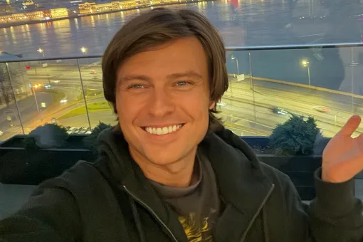 «Я уже три раза ударился головой»: Прохор Шаляпин оконфузился перед 75-летней подругой в «фешенебельном купе» поезда «Я уже три раза ударился головой»: Прохор Шаляпин оконфузился перед 75-летней подругой в «фешенебельном купе» поезда