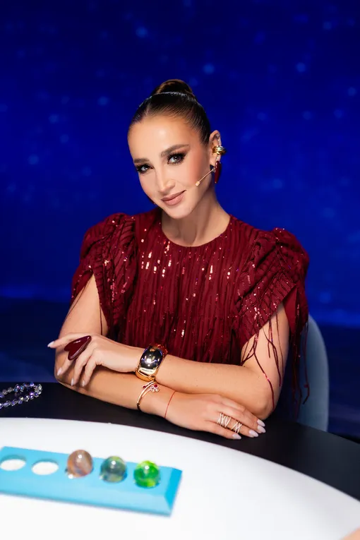 Ольга Бузова на съемках шоу «Натальная карта»