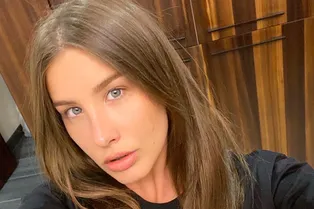 «Необыкновенная красавица»: Кети Топурия без макияжа сделала селфи