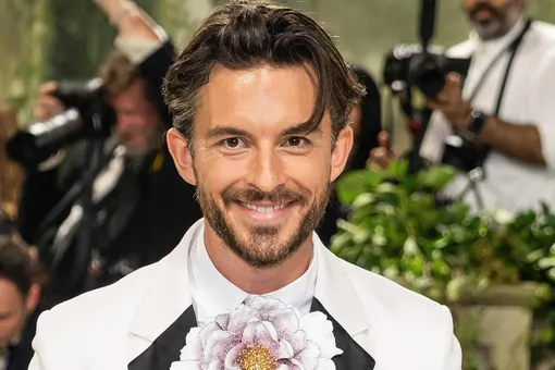 «Полный абсурд»: Джонатан Бейли отреагировал на признание самым сексуальным мужчиной 2025 года «Полный абсурд»: Джонатан Бейли отреагировал на признание самым сексуальным мужчиной 2025 года