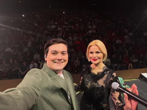 Александр Круг с мамой