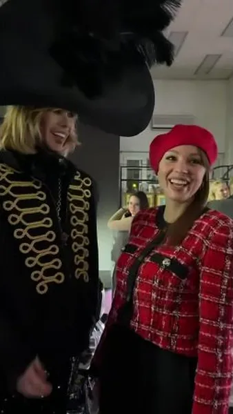 Нажми и смотри