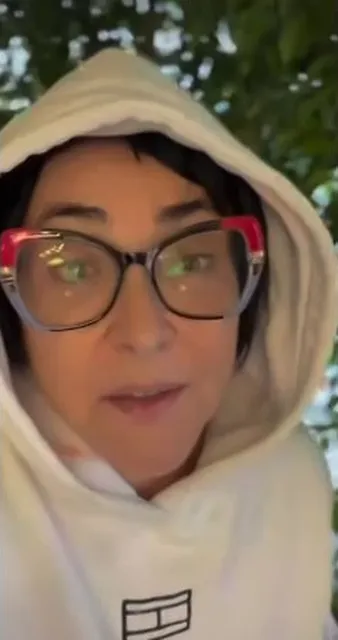 Нажми и смотри