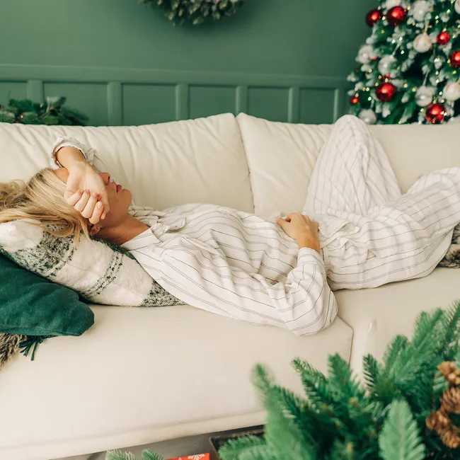 «Сдуваемся» после праздников: 5 процедур, помогающих от отеков