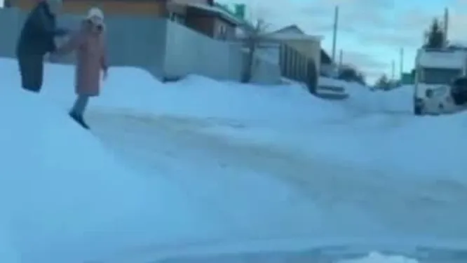 Нажми и смотри