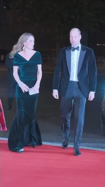 Нажми и смотри