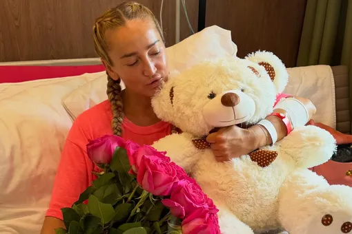 «Я начала шевелить оперированной ногой»: Ольга Бузова показала видео из больничной палаты «Я начала шевелить оперированной ногой»: Ольга Бузова показала видео из больничной палаты