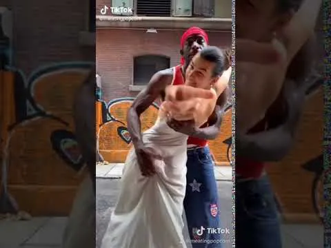 Нажми и смотри