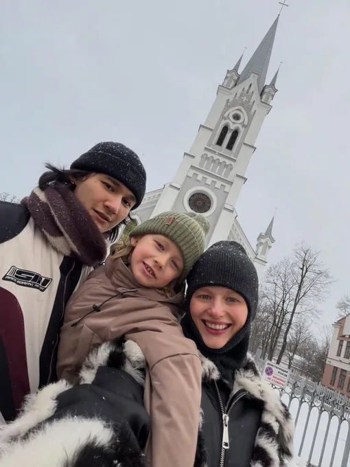 Давид Сократян проводит много времени с Сашей Бортич и ее сыном Сашей