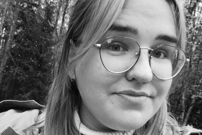 Погибла мама, умерла 22-летняя вожатая детского лагеря Виктория Дунаева: жертвами жуткой аварии стали 14 человек