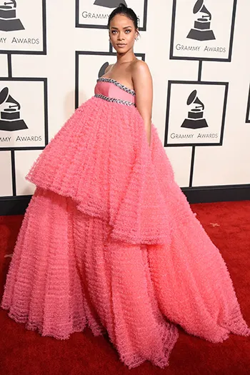 Рианна в платье Giambattista Valli Couture и украшениях Chopard Рианна в платье Giambattista Valli Couture и украшениях Chopard