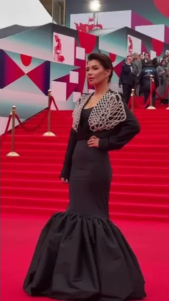 Нажми и смотри