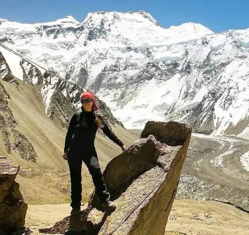 Наталья Наговицына сломала ногу в горах и не смогла спуститься Наталья Наговицына сломала ногу в горах и не смогла спуститься