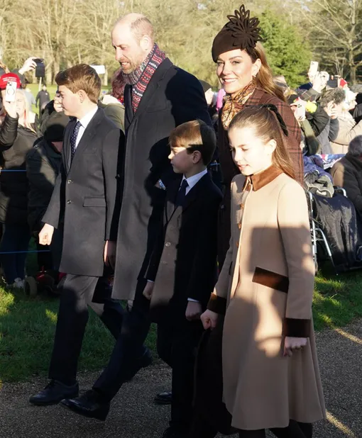 Принц Уильям и Кейт Миддлтон с детьми в Сандрингеме