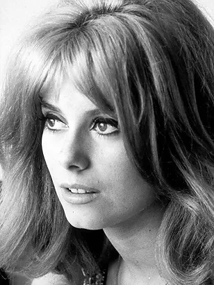 Катрин Денев