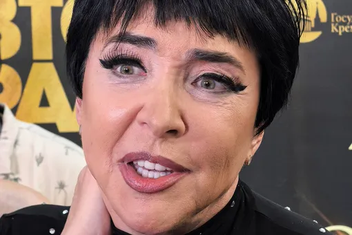 «Скорая спасла жизнь женщины»: Лолита рассказала об инциденте на своем концерте в Геленджике «Скорая спасла жизнь женщины»: Лолита рассказала об инциденте на своем концерте в Геленджике
