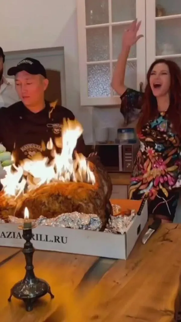 Нажми и смотри