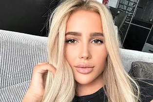 Грудь наружу и страстный взгляд: возлюбленная Тимати сняла эротическое видео Грудь наружу и страстный взгляд: возлюбленная Тимати сняла эротическое видео