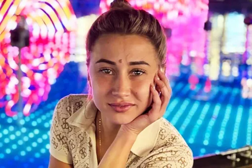 Бросившую в отеле Бангкока 4-летнюю дочь россиянку Эрику Владыко задержали в аэропорту Владивостока