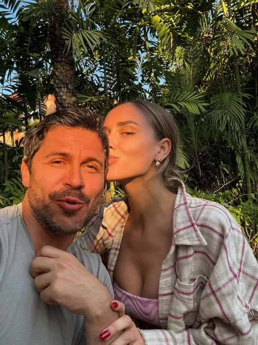 Зоя Фуць и Павел Деревянко на отдыхе