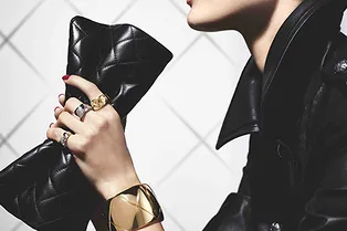 Украшения Chanel появились в продаже на Net-a-Porter Украшения Chanel появились в продаже на Net-a-Porter