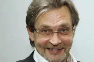 «Она мой помощник, друг, жена»: Александр Домогаров впервые рассказал о новой возлюбленной «Она мой помощник, друг, жена»: Александр Домогаров впервые рассказал о новой возлюбленной