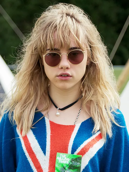 Как правильно носить челку