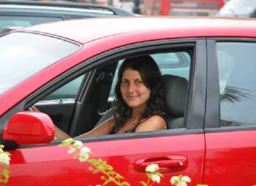 Полина Лурье может въезжать в квартиру Полина Лурье может въезжать в квартиру