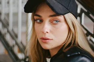 «Летают ракеты, гремят взрывы»: актриса Анастасия Крылова рассказала об эвакуации в Дубае во время атаки Ирана «Летают ракеты, гремят взрывы»: актриса Анастасия Крылова рассказала об эвакуации в Дубае во время атаки Ирана