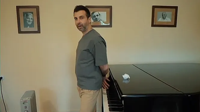 Нажми и смотри