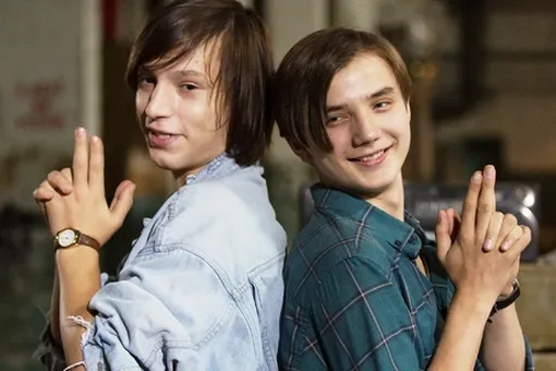 Вооруженный мужчина напал на станции метро на актеров сериала «Мир. Дружба Жвачка» Егора Губарева и Федора Рощина Вооруженный мужчина напал на станции метро на актеров сериала «Мир. Дружба Жвачка» Егора Губарева и Федора Рощина