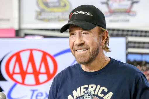 Чак Норрис всю жизнь активно занимался спортом Чак Норрис всю жизнь активно занимался спортом